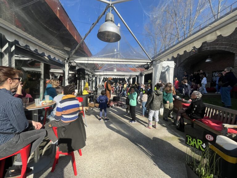 les armoires a glace 260325 3 full