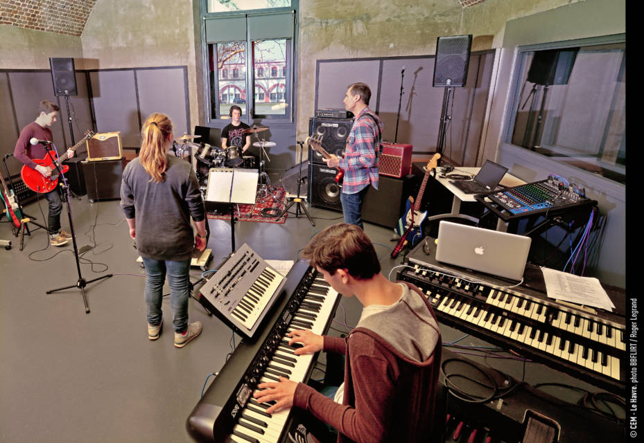 23, 24 et 25 mars 2018 : inauguration du nouveau CEM 2 nouveau cem cours 6 c roger legrand